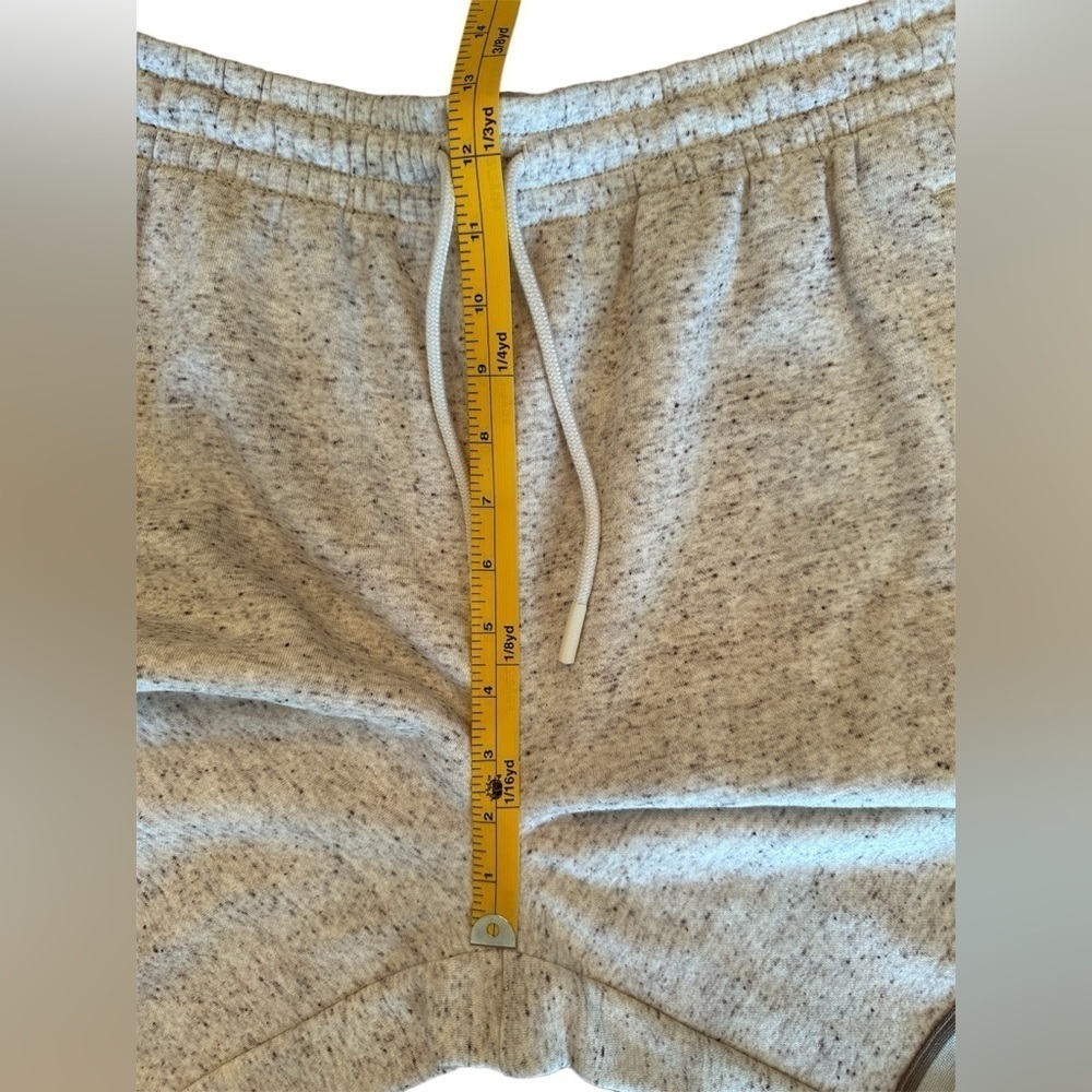 Dicks Sporting Goods Size 1X Speckled Oatmeal Shorts with Brown and Gray Trim - Picture 10 of 11